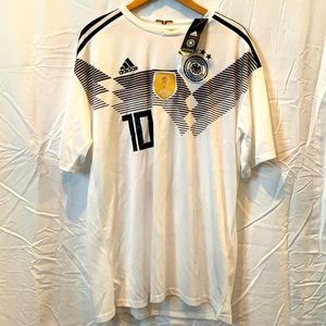 Mesut Özil #8 Germany FIFA World Cup Adidas Soccer Jersey sz L